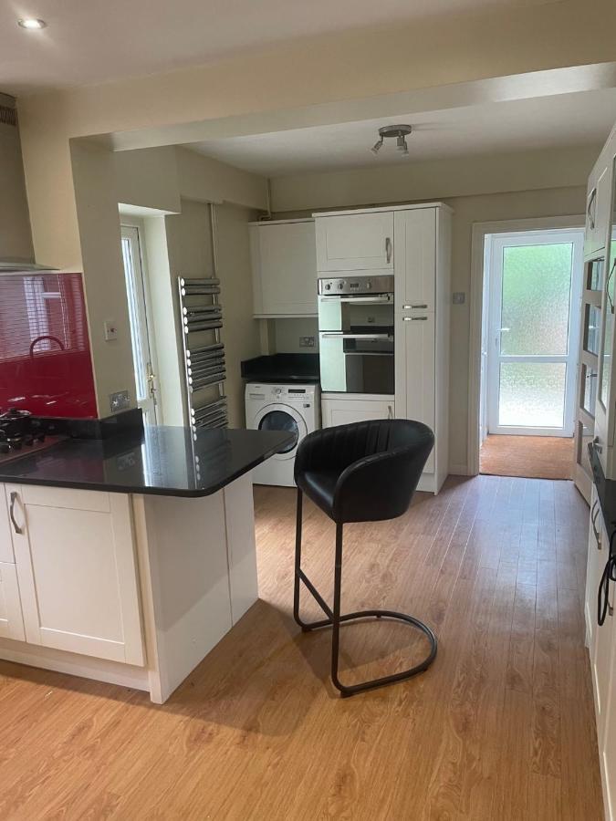 5 Bed House, 32 Tutbury Avenue, Cannon Park, Coventry, Cv4 7Bj Villa Ngoại thất bức ảnh